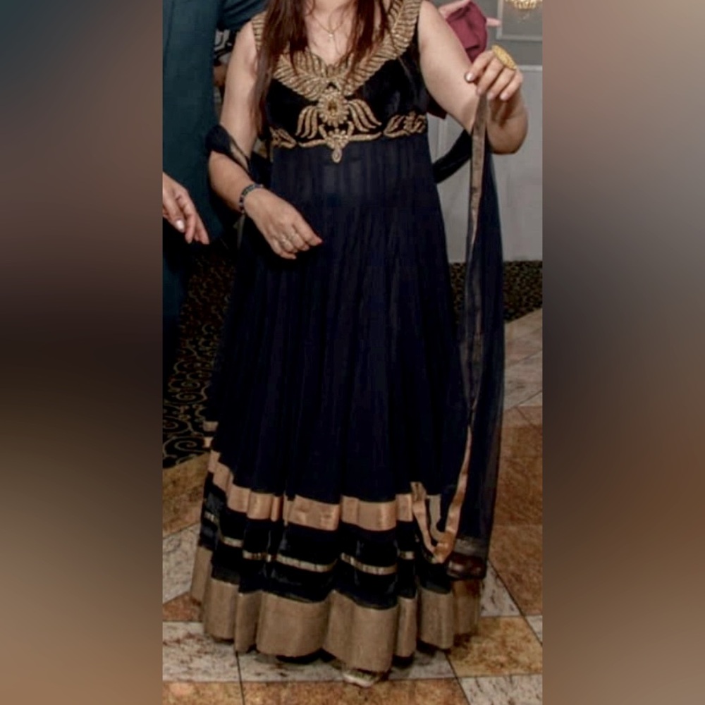 Black & Gold Royal Velvet Anarkali Party Wear